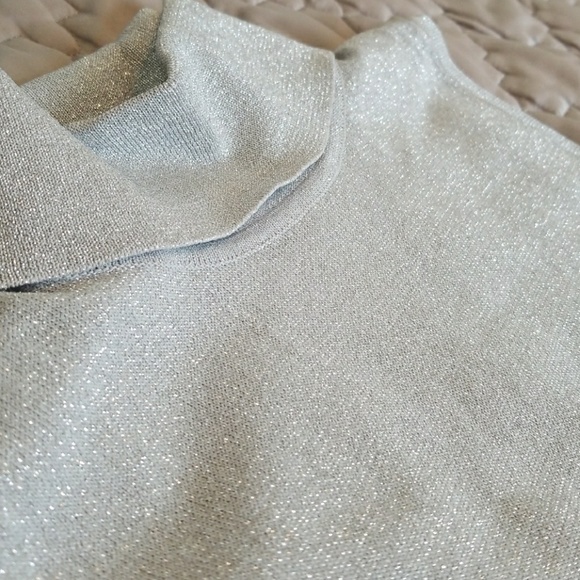 NWT Scott Taylor sleeveless turtleneck blouse - Picture 2 of 7